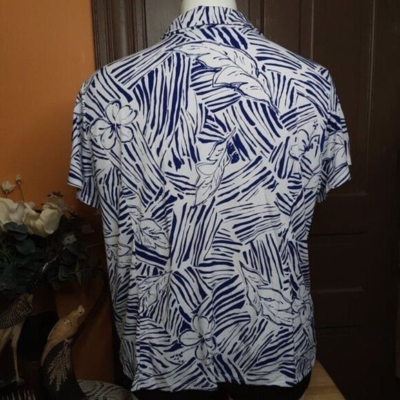 Susan Graver Women's Button Down Blue Shirt size 2X - Picture 4 of 12